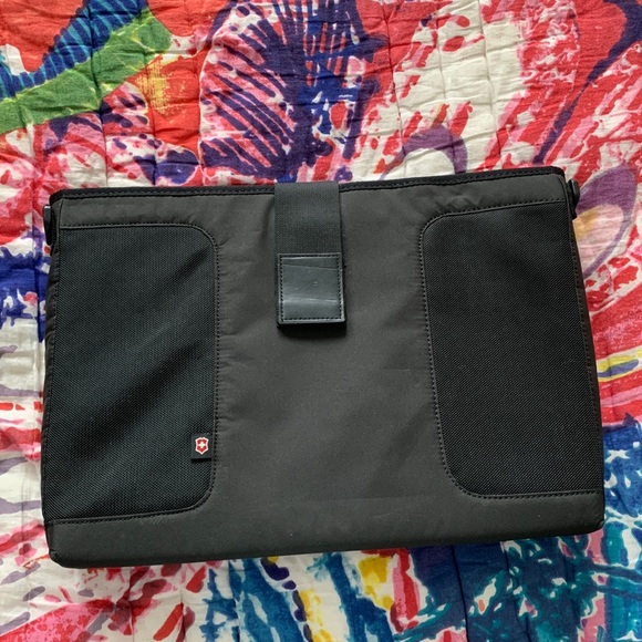 Wenger Swiss Gear Laptop Sleeve - Picture 1 of 6